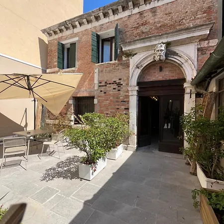 Ca' Antico Monastero 3*